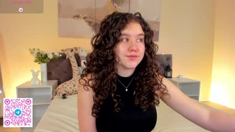 Snapshot of ariella_sol chatting on June 6, 2026, 1:11 am Ariella GTM3 Tue Wed Thu Fri Sat 0400 am-1030pm online show from June 6, 2026, 1:11 am