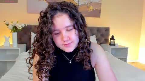 Snapshot of ariella_sol chatting on June 14, 2026, 9:22 am Ariella GTM3 Tue Wed Thu Fri Sat 0400 am-1030pm online show from June 14, 2026, 9:22 am