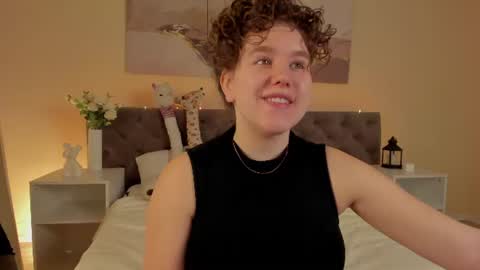 Snapshot of ariella_sol chatting on July 6, 2026, 12:51 am Ariella GTM3 Tue Wed Thu Fri Sat 0400 am-1030pm online show from July 6, 2026, 12:51 am