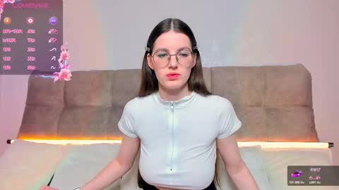 Ariella online show from October 3, 2025, 3:58 am