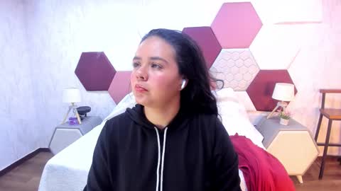 arriel online show from November 17, 2025, 4:18 am