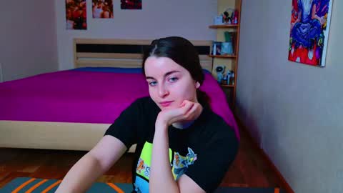 Snapshot of arielstonks_lovee chatting on February 25, 2025, 3:31 am arielstonks_lovee online show from February 25, 2025, 3:31 am