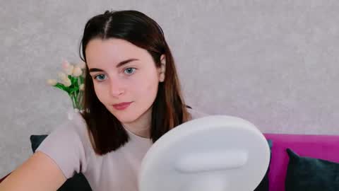 Snapshot of arielstonks_lovee chatting on September 18, 2025, 5:09 am arielstonks_lovee online show from September 18, 2025, 5:09 am
