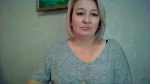 ArielXLoveresss online show from October 17, 2025, 1:14 pm