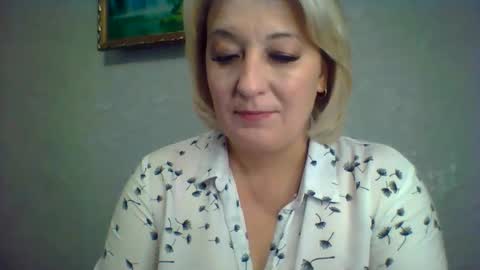 ArielXLoveresss online show from November 2, 2025, 7:55 am