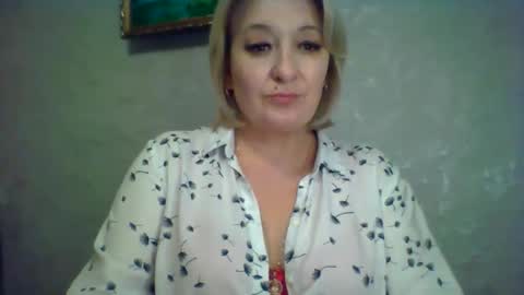 ArielXLoveresss online show from November 4, 2025, 7:24 pm