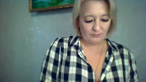 ArielXLoveresss online show from November 24, 2025, 8:58 am