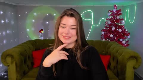 Snapshot of arigraynor chatting on December 16, 2024, 5:00 pm Ari online show from December 16, 2024, 5:00 pm
