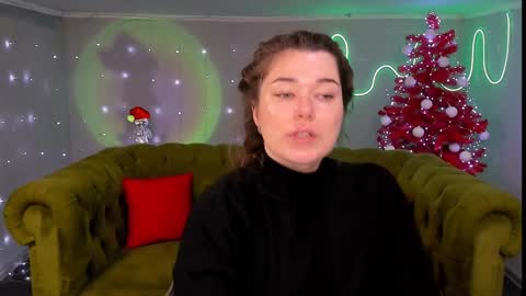 Snapshot of arigraynor chatting on December 19, 2024, 9:18 am Ari online show from December 19, 2024, 9:18 am