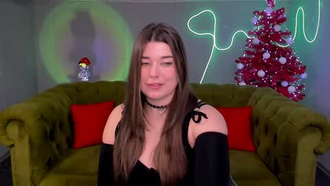 Snapshot of arigraynor chatting on December 19, 2024, 4:13 pm Ari online show from December 19, 2024, 4:13 pm