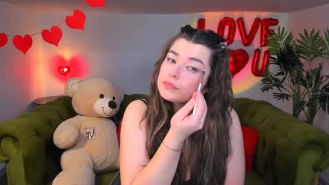 Snapshot of arigraynor chatting on February 9, 2025, 6:11 am Ari online show from February 9, 2025, 6:11 am