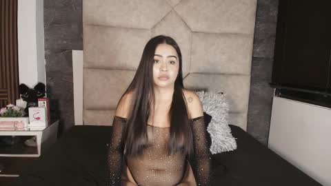 Snapshot of ariia_monroee chatting on April 18, 2026, 1:31 am ariia_monroee online show from April 18, 2026, 1:31 am