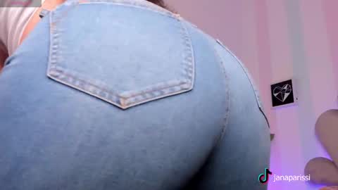 Snapshot of ariiah_walker_ chatting on October 22, 2025, 2:34 am Ariah online show from October 22, 2025, 2:34 am