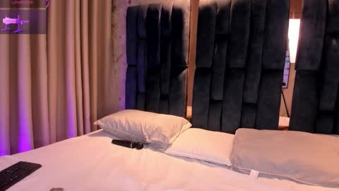 Ari Vega online show from November 30, 2025, 5:00 am