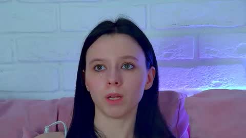 Arinakubrick online show from March 8, 2026, 2:04 am