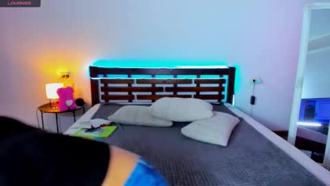 Ari online show from September 15, 2025, 6:02 am