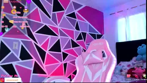 Aria online show from November 7, 2025, 9:48 pm