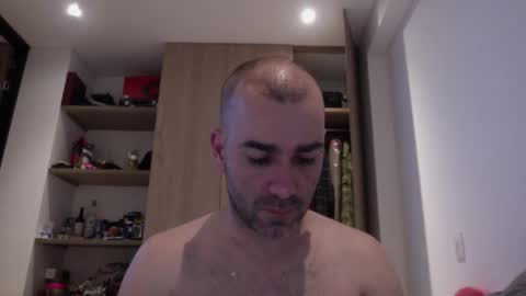 aristi11 online show from February 26, 2025, 5:42 am