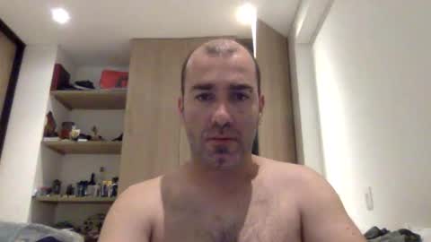 aristi11 online show from April 20, 2026, 3:42 am