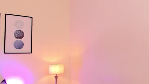   Nice to meet you  thumb up me please its important I  LOOK MY BIO DOWN online show from February 5, 2026, 5:34 am