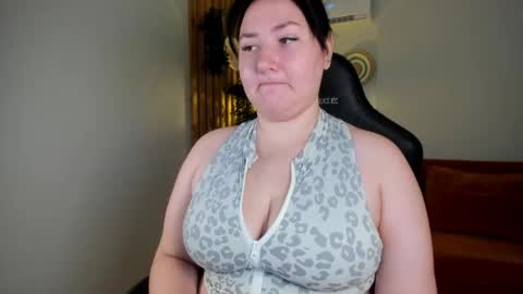 Snapshot of arivoss chatting on May 22, 2026, 5:58 am AriVoss online show from May 22, 2026, 5:58 am