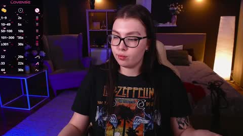 Astrid online show from February 6, 2025, 3:31 pm