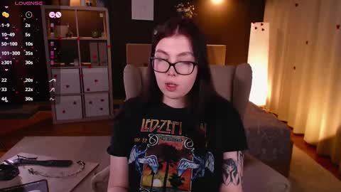 Astrid online show from February 21, 2025, 12:27 am