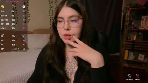 Astrid online show from October 8, 2025, 1:47 am