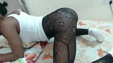 Lyn online show from October 31, 2025, 2:29 pm