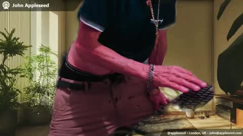 armaduradeacero online show from September 28, 2025, 3:01 am