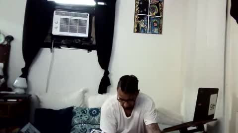 Snapshot of armstrong1718 chatting on November 9, 2025, 10:08 pm armstrong1718 online show from November 9, 2025, 10:08 pm