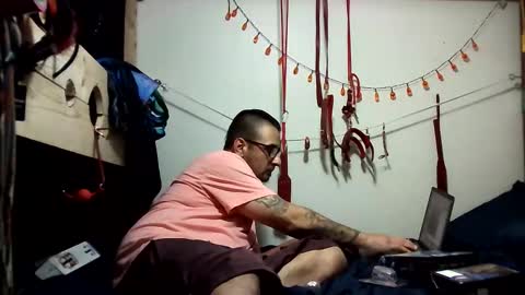 Snapshot of armstrong1718 chatting on November 20, 2025, 8:36 am armstrong1718 online show from November 20, 2025, 8:36 am