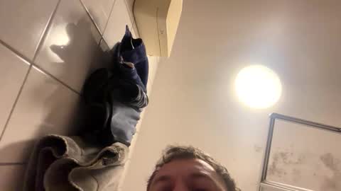 armyskater32 online show from November 12, 2025, 9:03 pm