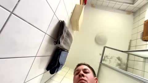 armyskater32 online show from November 18, 2025, 11:25 am