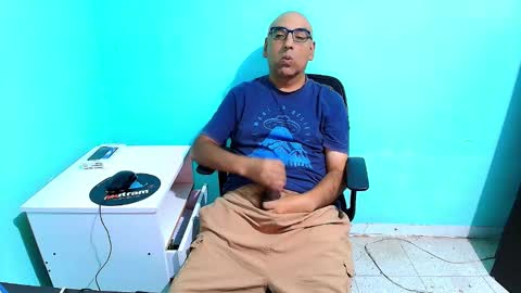 arnelux72 online show from March 24, 2026, 5:34 am