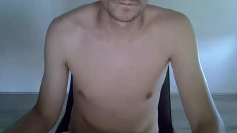 Snapshot of arnoanro chatting on July 2, 2026, 4:13 pm arnoanro online show from July 2, 2026, 4:13 pm