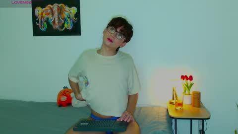 Arnold online show from September 25, 2025, 4:27 am