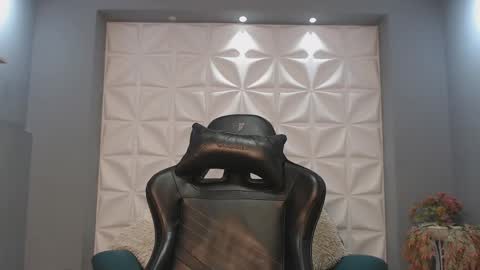 Arohom Lester online show from October 23, 2025, 10:58 am