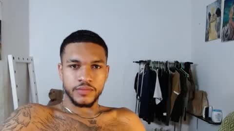 Snapshot of aron_7 chatting on December 27, 2024, 7:40 am aron_7 online show from December 27, 2024, 7:40 am