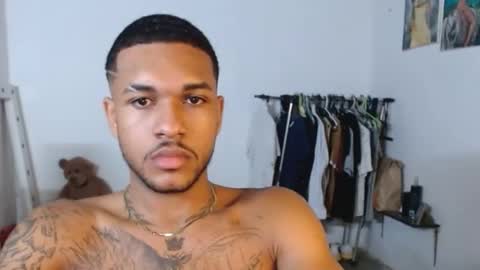 Snapshot of aron_7 chatting on January 21, 2025, 5:05 am aron_7 online show from January 21, 2025, 5:05 am