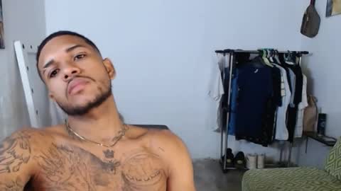 Snapshot of aron_7 chatting on February 1, 2025, 5:18 am aron_7 online show from February 1, 2025, 5:18 am