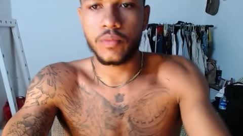 Snapshot of aron_7 chatting on February 16, 2025, 5:15 am aron_7 online show from February 16, 2025, 5:15 am