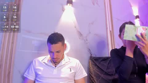 Snapshot of aron_and_molly chatting on January 17, 2026, 12:10 pm aron and molly online show from January 17, 2026, 12:10 pm