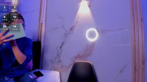 Snapshot of aron_and_molly chatting on February 23, 2026, 12:24 pm aron and molly online show from February 23, 2026, 12:24 pm