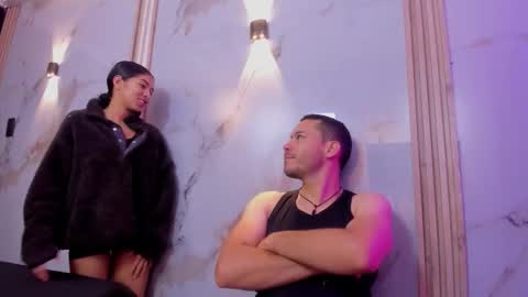 Snapshot of aron_and_molly chatting on February 28, 2026, 12:17 pm aron and molly online show from February 28, 2026, 12:17 pm