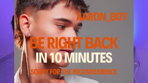 Snapshot of aron_boyy chatting on December 22, 2025, 7:44 pm Aaron online show from December 22, 2025, 7:44 pm