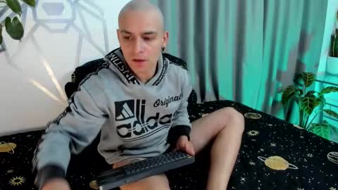 Aron Santoro online show from January 4, 2025, 2:25 am