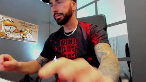 AronGrant online show from October 26, 2025, 10:32 am