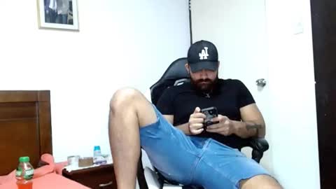 aronmiller online show from October 21, 2025, 5:13 pm