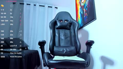   online show from October 8, 2025, 1:58 am